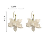 Pendientes Aros Colgantes Flores Anchas Blancas