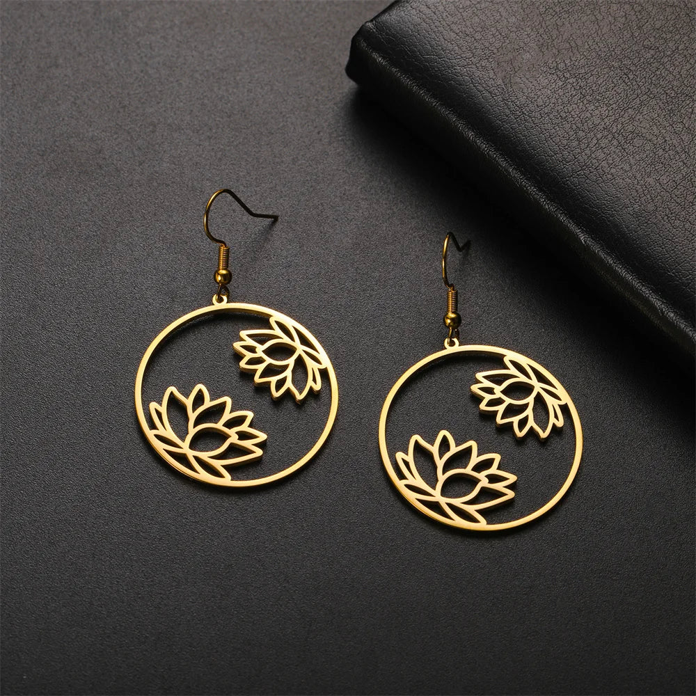 Pendientes Colgantes Redondos Flor de Loto oro