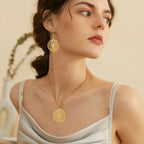 Pendientes Colgantes Rueda de Hécate Strophalos para Mujer oro
