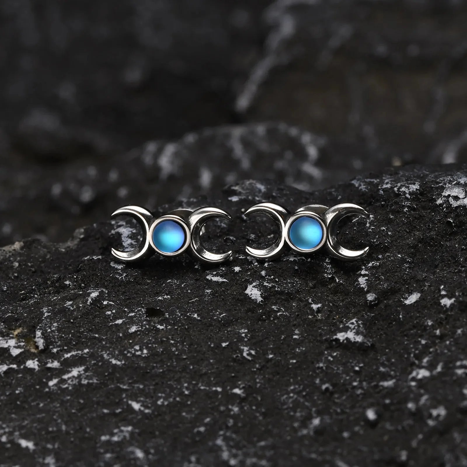 Pendientes de Botón Triple Luna Hechicería Wicca Mujer