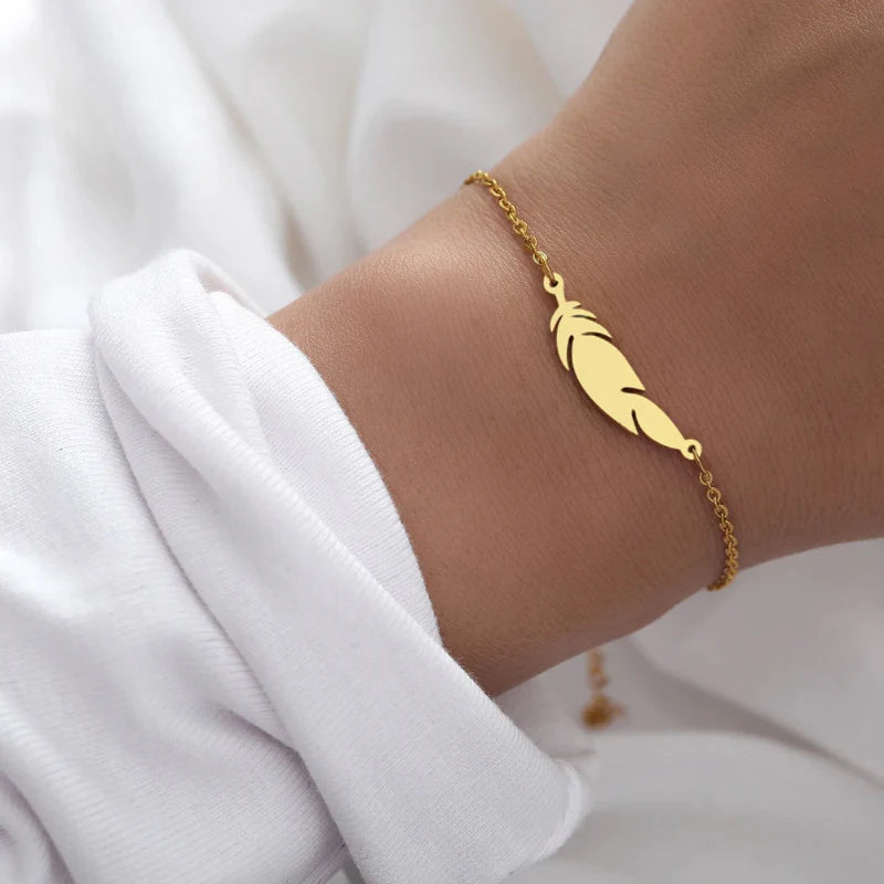 Pulsera de Encanto con Pluma oro