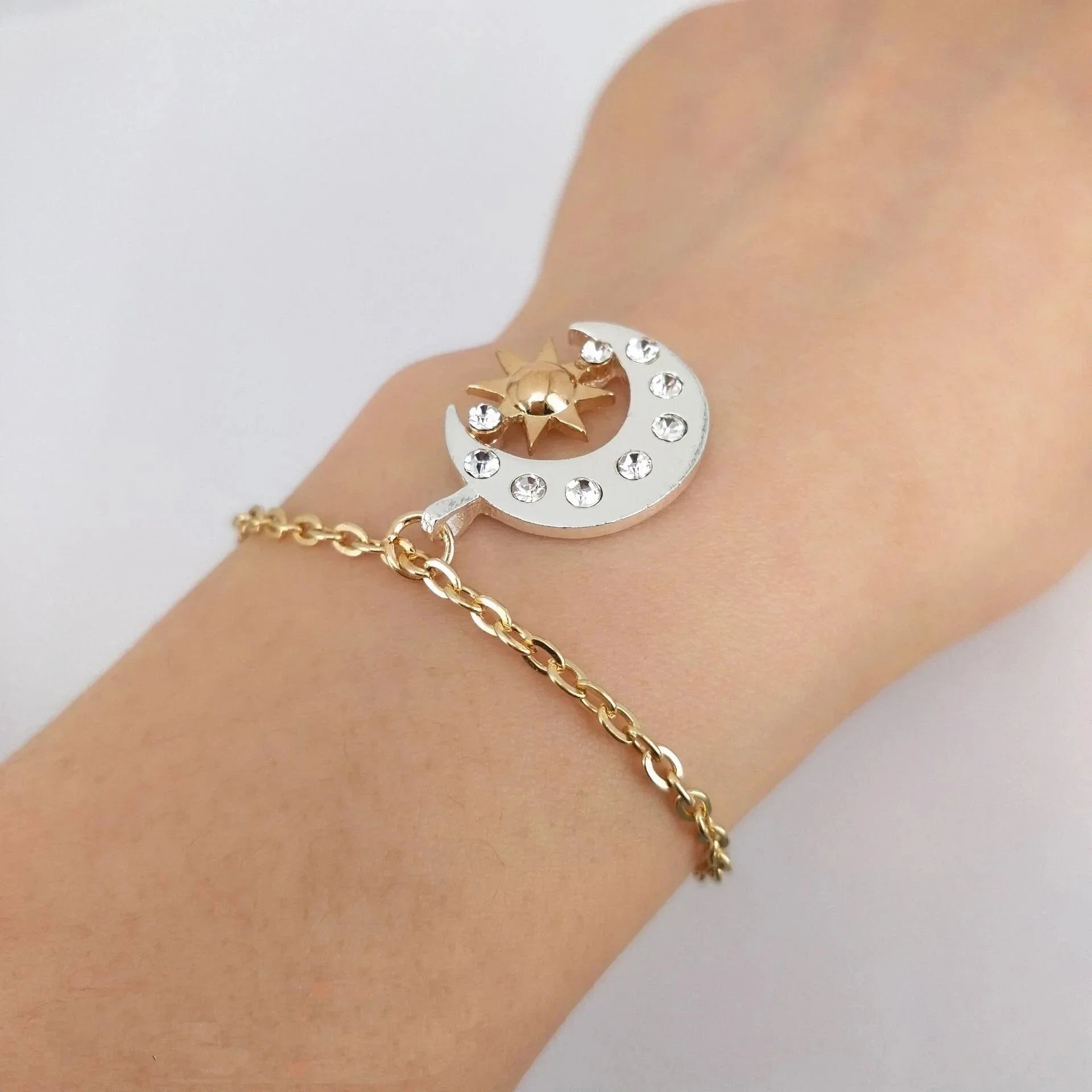 Pulsera con Luna y Sol 1