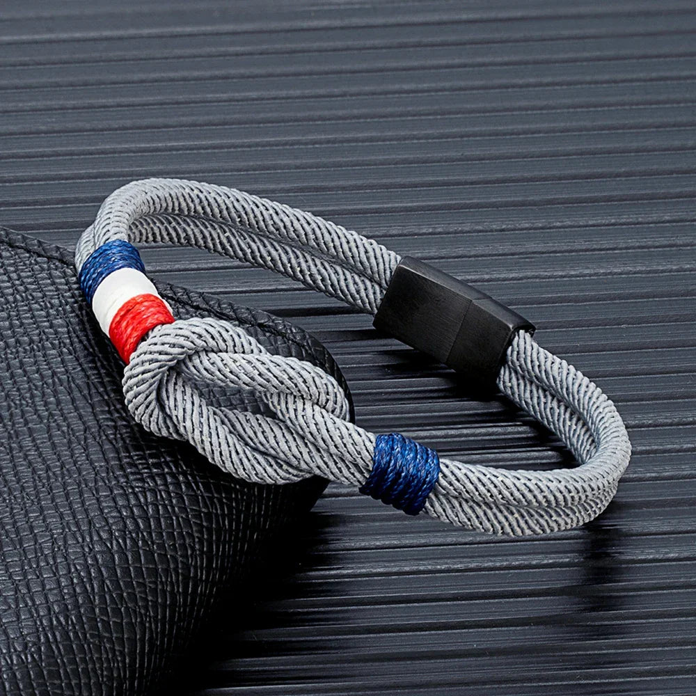 Bracelet avec noeud marin en corde