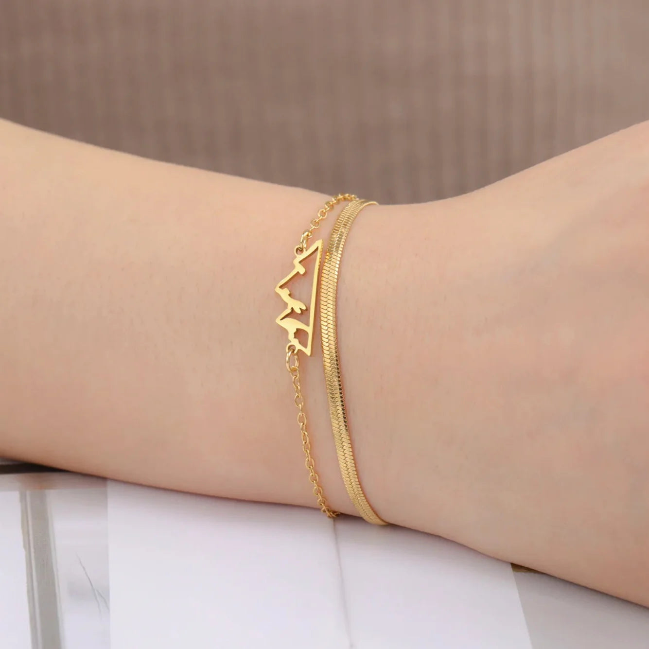 Pulsera con Colgante de Montaña para Mujer oro
