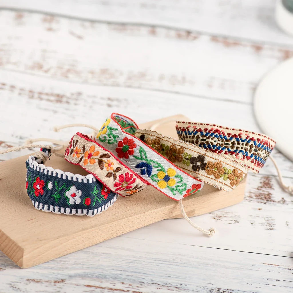 Bracelet brésilien boho brodé fait main
