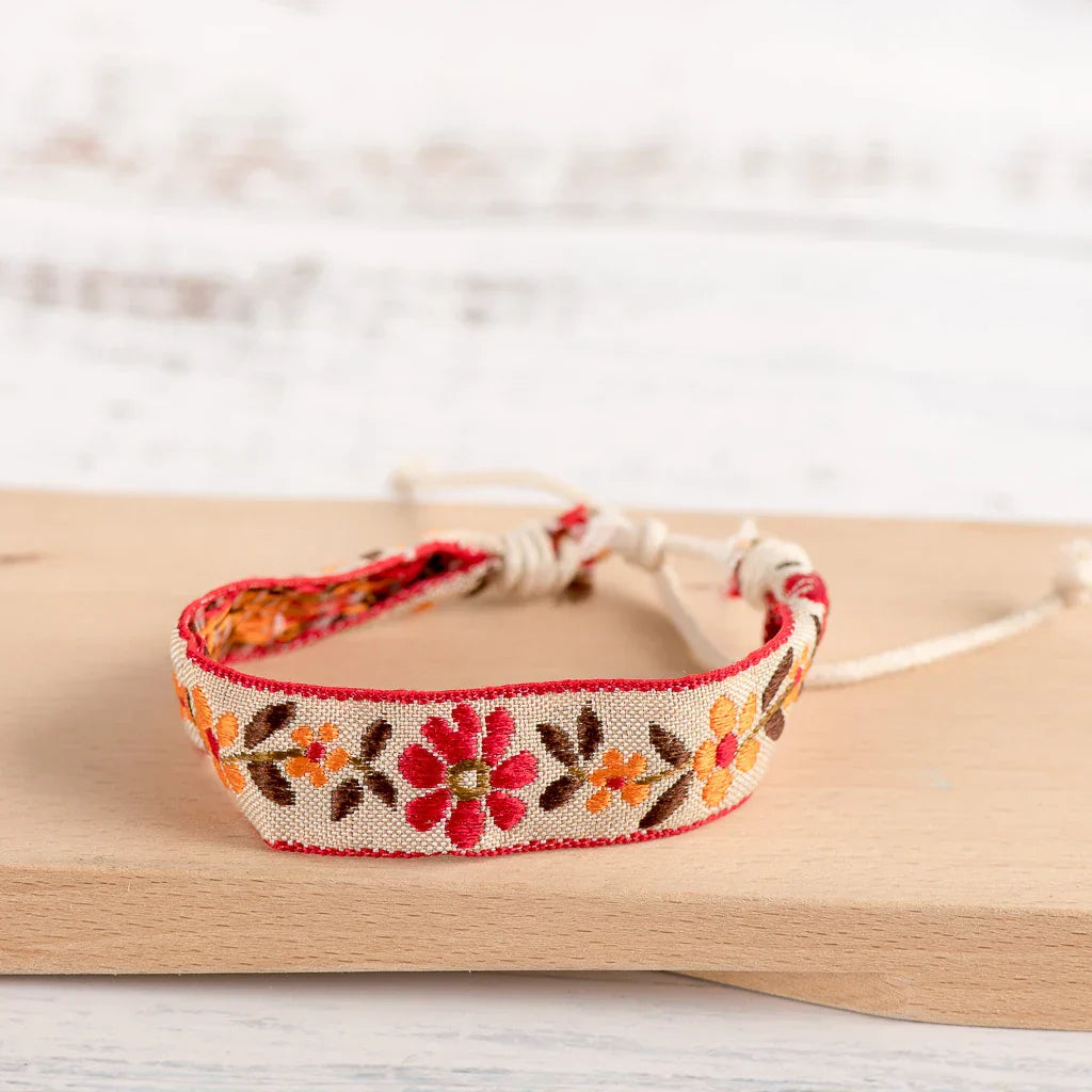 Bracelet brésilien boho brodé fait main