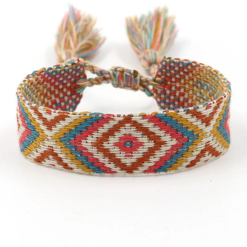 Bracelet brésilien large à motifs géométriques