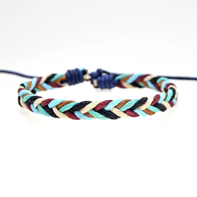 Bracelet brésilien minimaliste en fil de coton