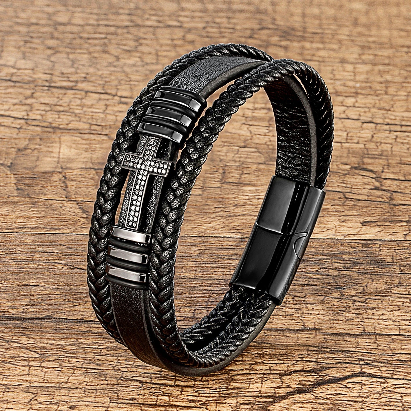 Pulsera Cruz y Trenza en Cuero negro