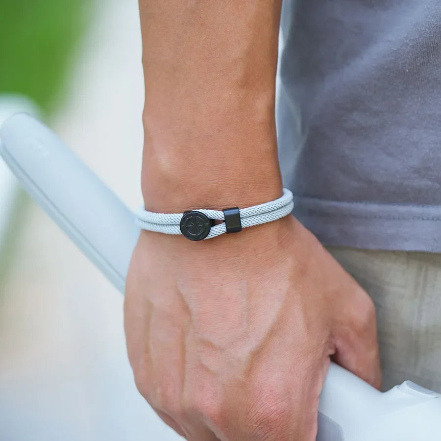 Pulsera de Cuerda con Brújula Negra Rosa de los Vientos gris