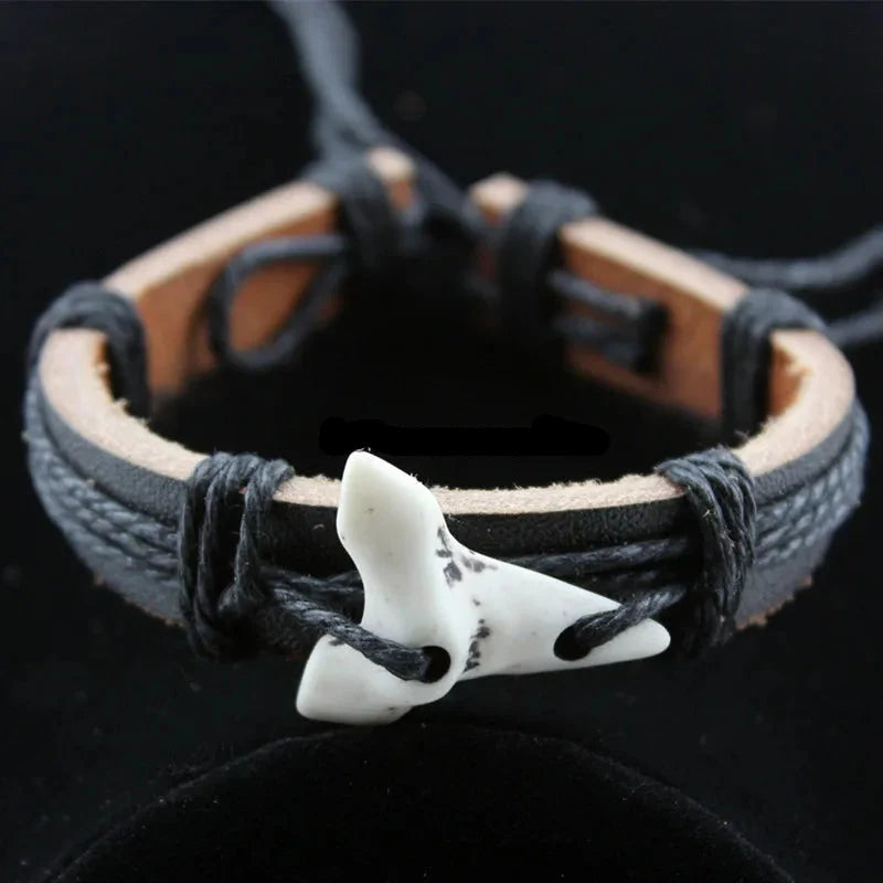 Pulsera de Cuero Diente de Tiburón