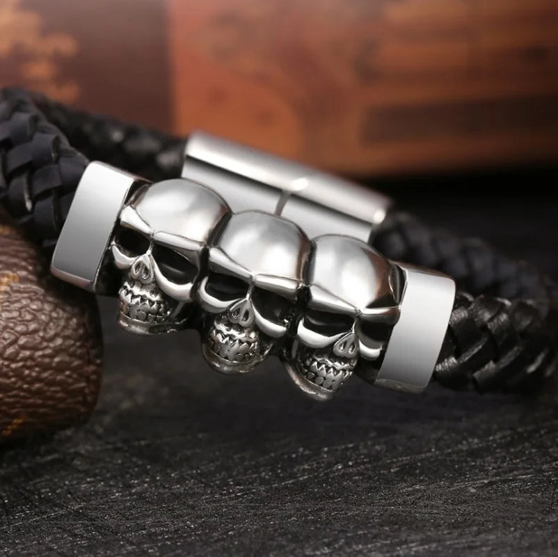 Pulsera de Cuero con Calaveras