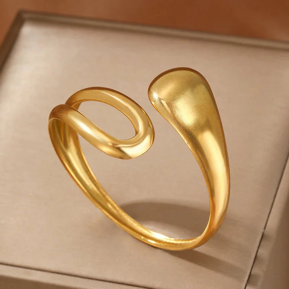 Elegante Pulsera Gourmet con Gota de Agua oro