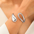 Elegante Pulsera Gourmet con Gota de Agua plata