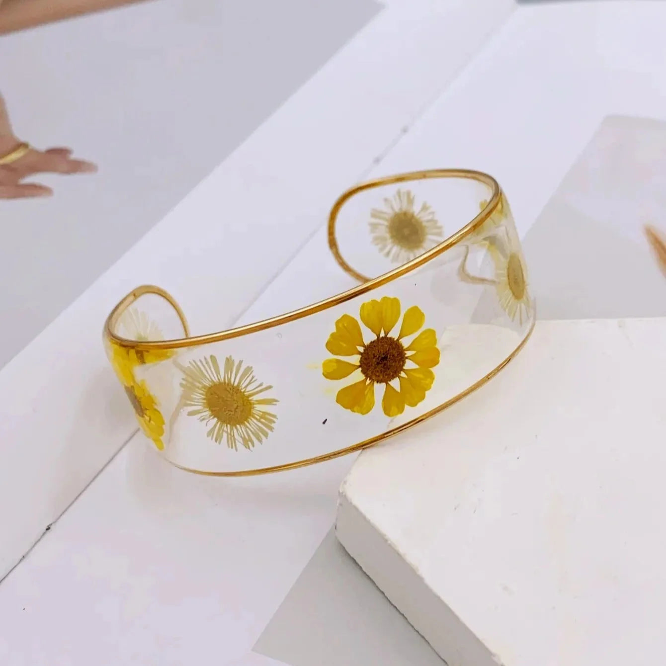 Pulsera Gourmette Flor en Resina Transparente amarillo b