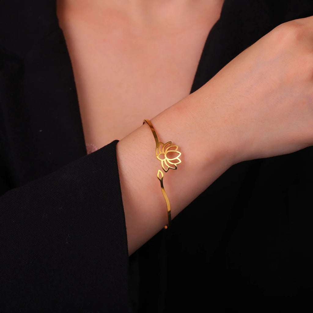 Pulsera Rígida Flor de Loto Mujer oro