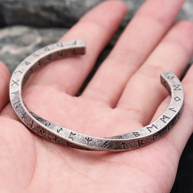 Pulsera Torcida Runas Vikingas