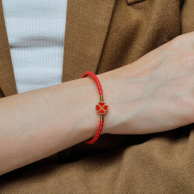 Pulsera Trenzada de Cuero con Trébol de 4 Hojas