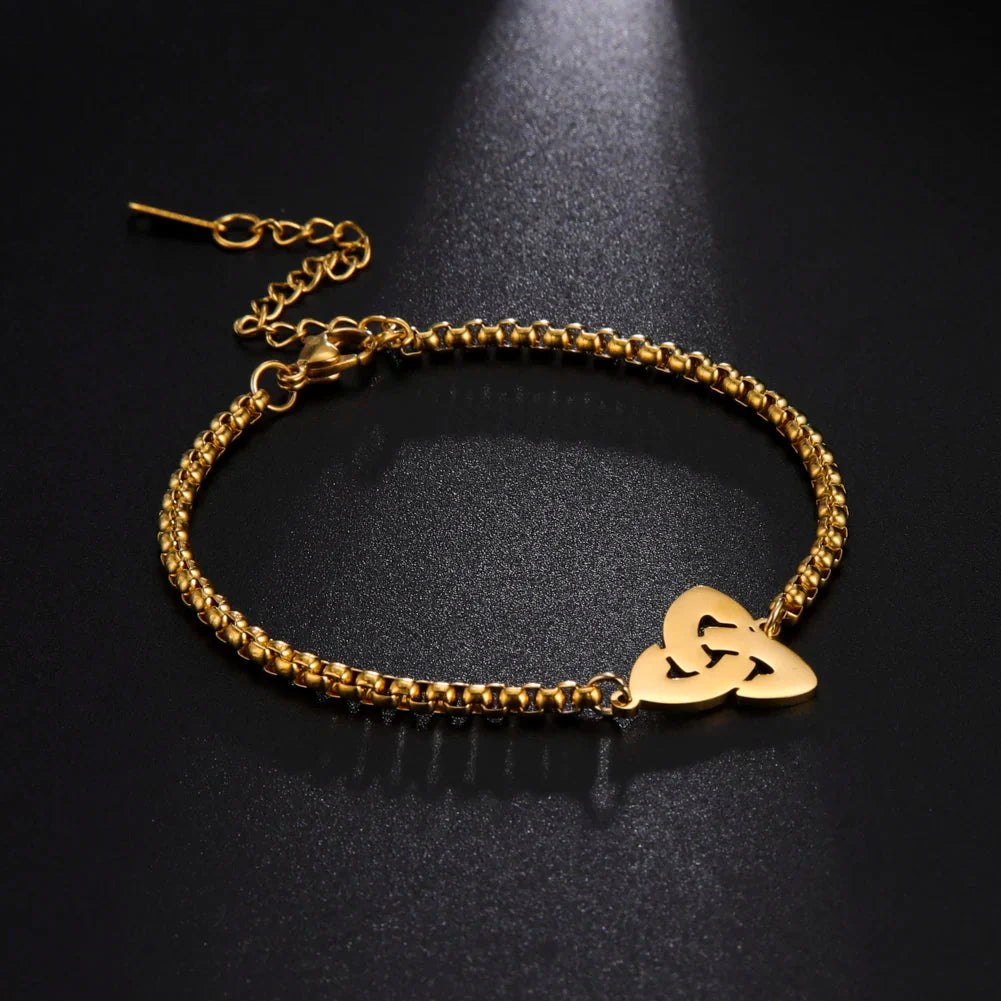 Pulsera Triquetra Nudo de la Trinidad Irlandesa oro