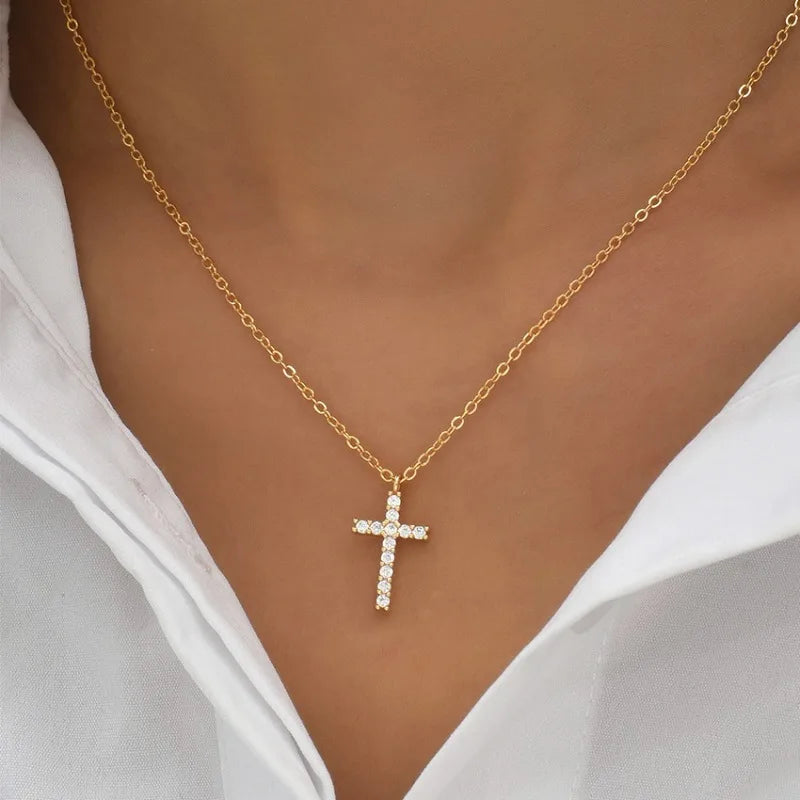 Collar con Cruz