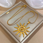 Collar con Gran Colgante Sol