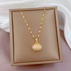 Collar Colgante Concha Vieira con Strass y Perla