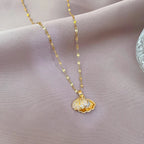 Collar Colgante Concha Vieira con Strass y Perla