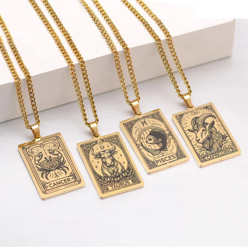 Collar con bonito colgante del signo zodiacal astrológico