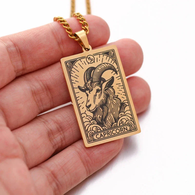 Collar con bonito colgante del signo zodiacal astrológico