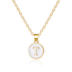 Collier avec pendentif blanc initiale - lettre