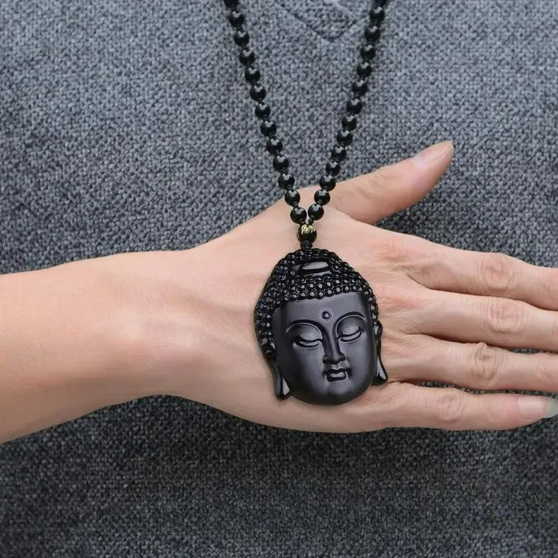 Collar con Colgante de Buda en Obsidiana