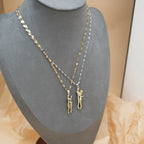 Collar con Colgante Abrazo de Amor
