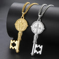 Collier avec pendentif clef catholique