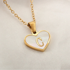Collier avec pendentif coeur blanc initiale - lettre