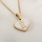Collier avec pendentif coeur blanc initiale - lettre