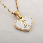 Collier avec pendentif coeur blanc initiale - lettre