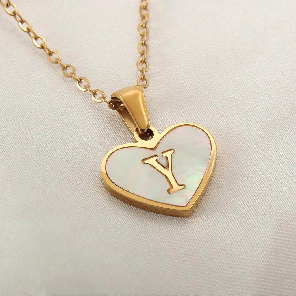 Collier avec pendentif coeur blanc initiale - lettre