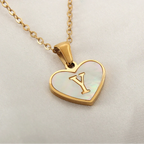 Collier avec pendentif coeur blanc initiale - lettre
