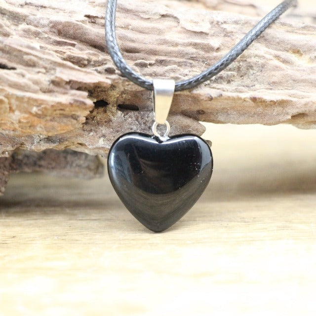 Collar con Colgante de Corazón en Piedra Ágata