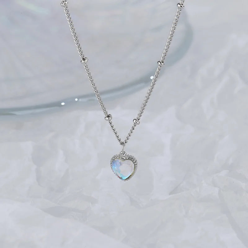 Collar con Colgante Corazón Fertilidad Piedra de Luna cadena con perlas