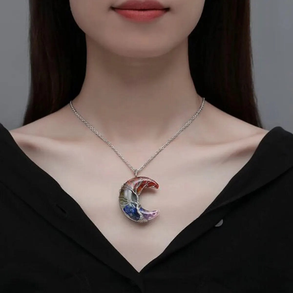 Collar con Colgante de Media Luna 7 Chakras