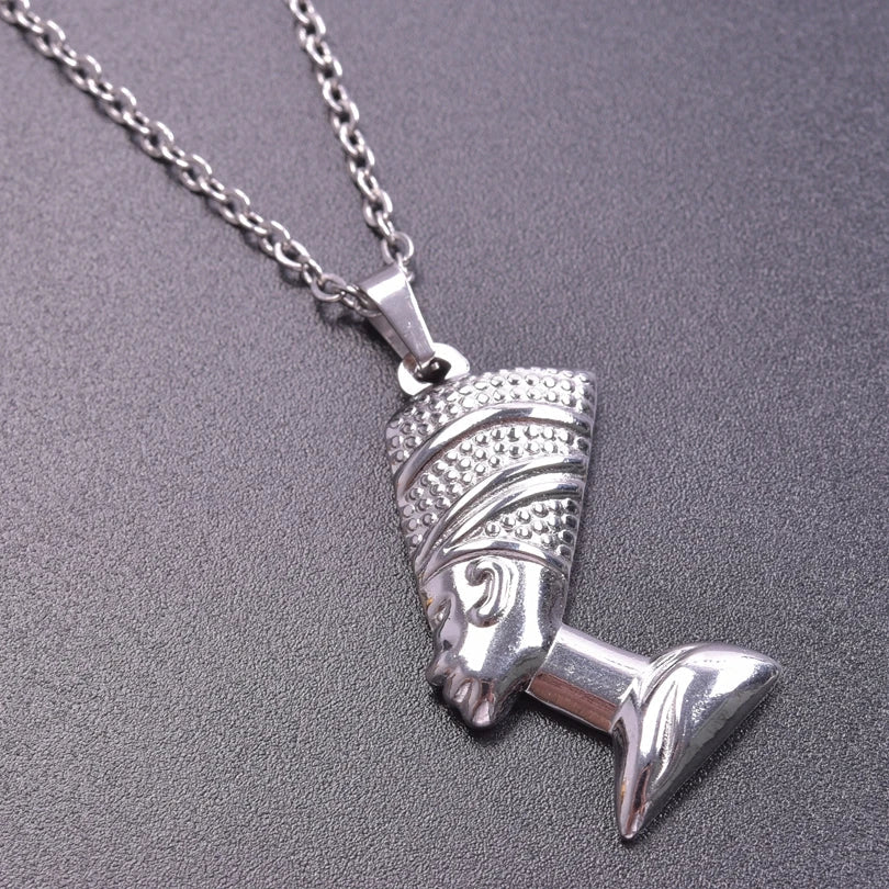 Collar con Colgante de Nefertiti plata