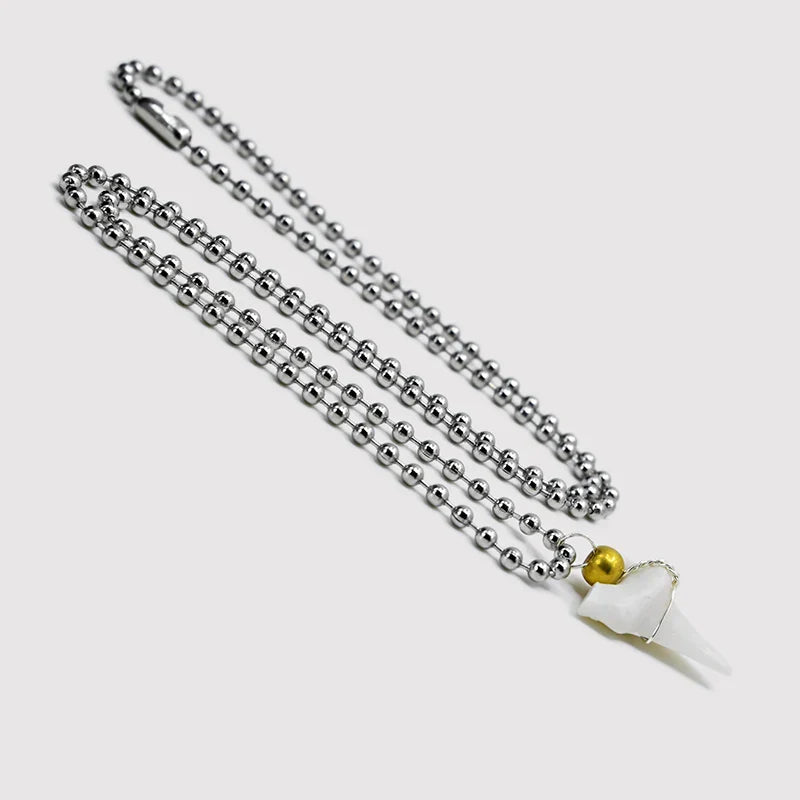 Collar con Colgante Diente de Tiburón Blanco