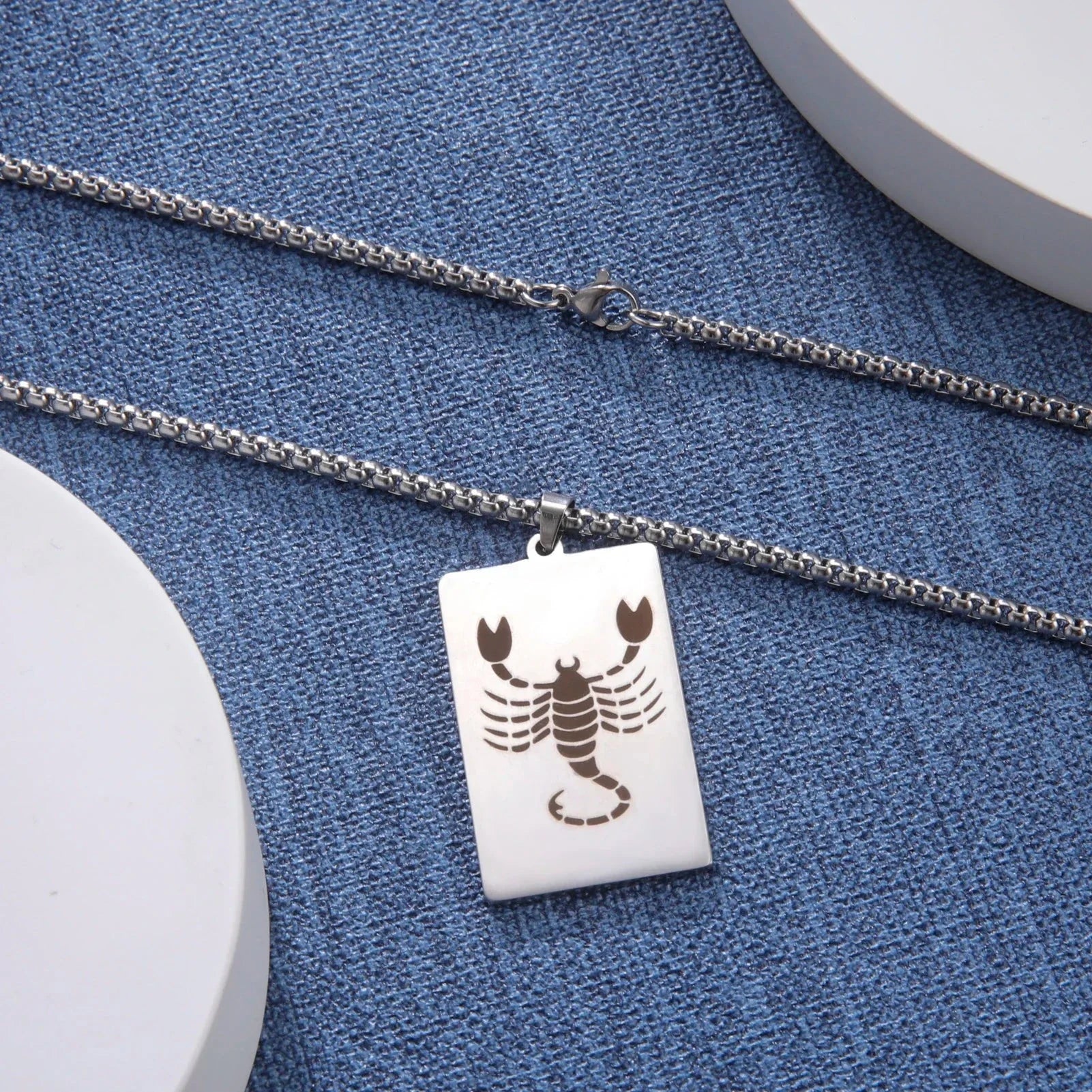 Collar con Colgante Elegante Signo del Zodíaco Astrológico
