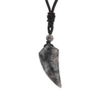 Collar con Colgante de Piedra Natural Diente de Tiburón Labradorita negra