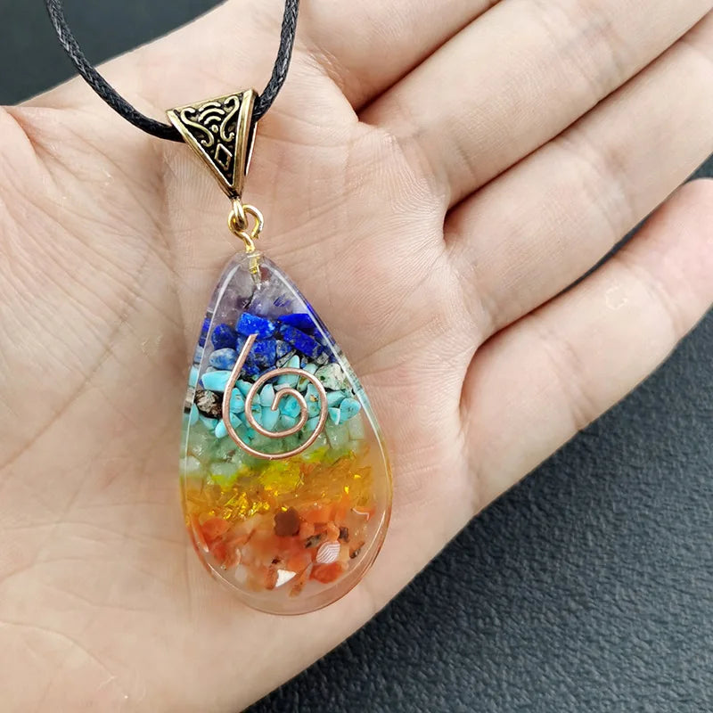Collar con Colgante de Piedras 7 Chakras