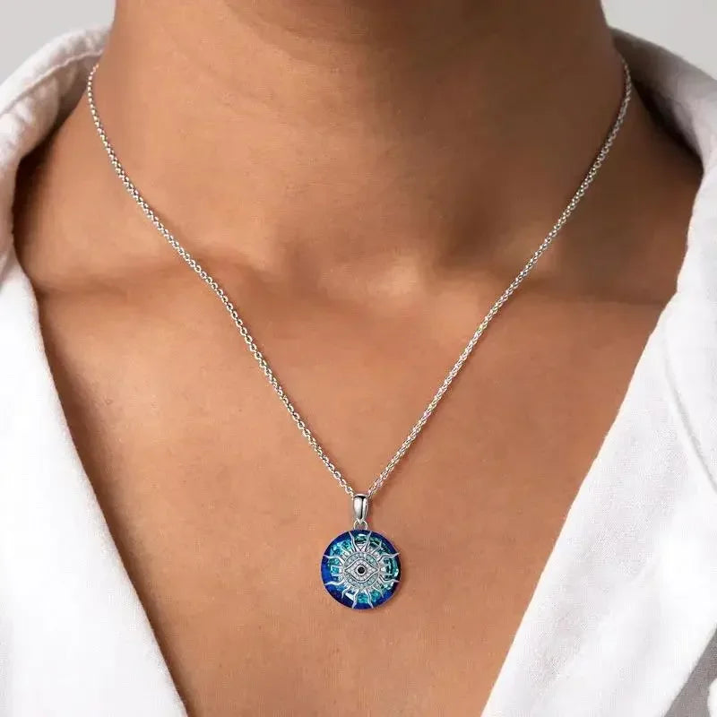 Collar con Colgante de Circonio para Protección Contra el Mal de Ojo