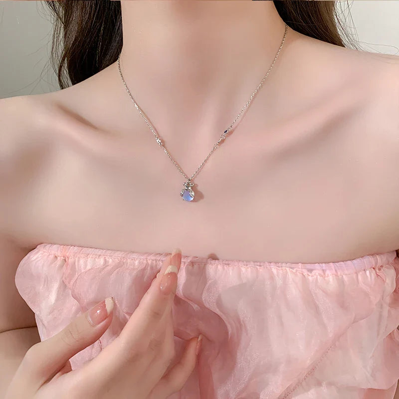 Collar con Colgante de Circonita Piedra de Luna