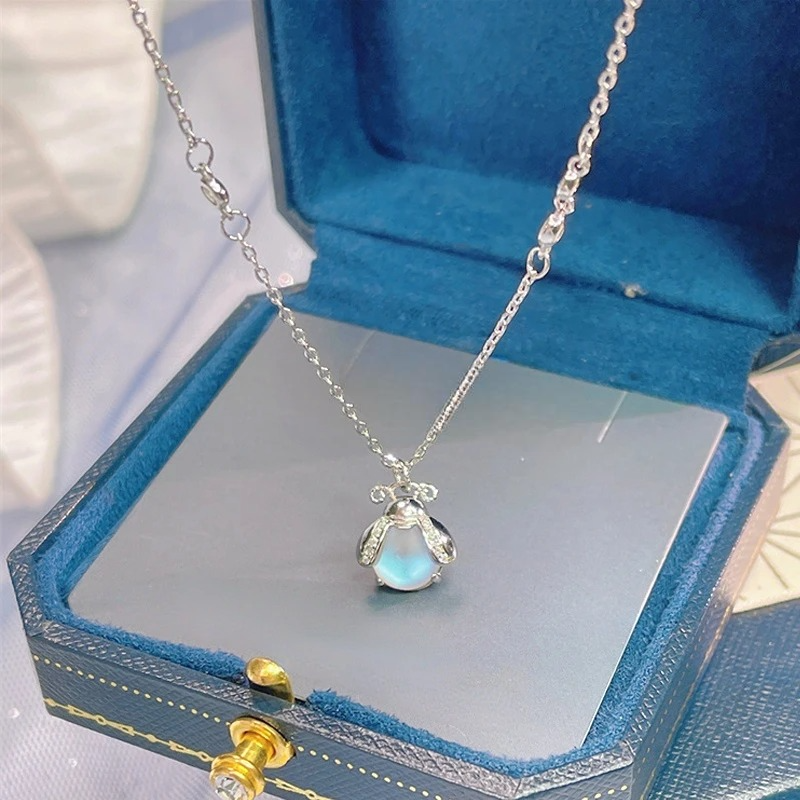 Collar con Colgante de Circonita Piedra de Luna