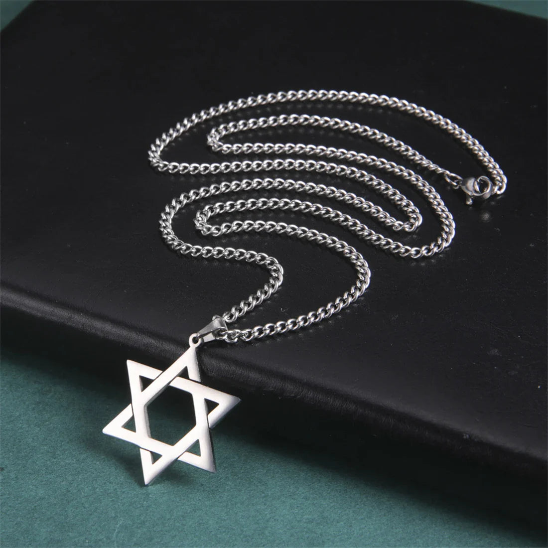 Collar con Colgante Estrella de David plata